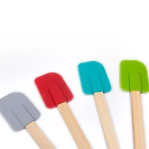 WOODEN HANDLE SILICON SPATULA